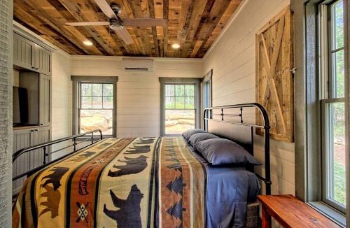 Wiley House | Stunning Cottage Rental Ideal for a Family to Go Glamping in Georgia