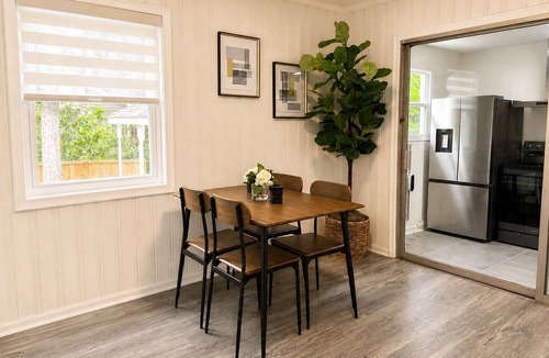 Atlanta House | Stylish & Modern 2BR Suite -Private Entry - Prime Location