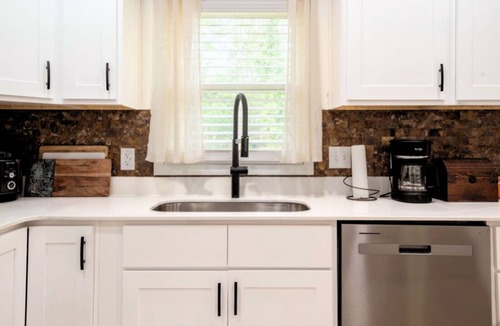 Paw Creek House | Stylish Zen 3BR Upper Level Near CLT & Whitewater
