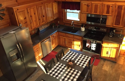 Kyle Cabin | SUMMER RATES are GREAT! Boating, Fishing,Rafting, and Hiking at your fingertips