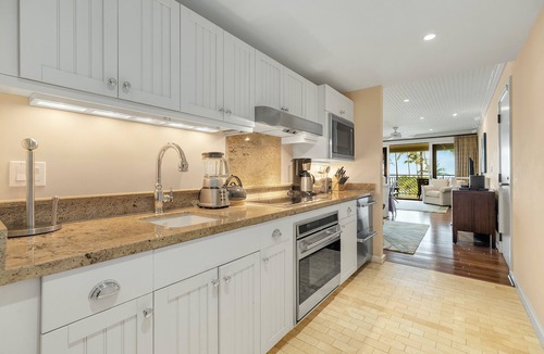 Kahuku Villa | SUMMER REDUCED! Villa 305-306 OceanView Turtle Bay Beachfront