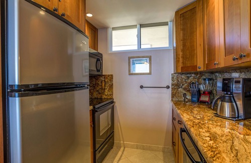 Honokowai Condo | Summer special! Dolphins & Turtles from 11 FLOOR Luxury Condo Ka'anapali Beach!