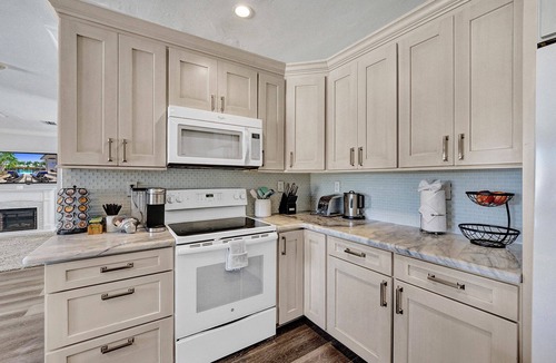 Deerfield Beach House | Summer time at the Blue Wave Beach Home!