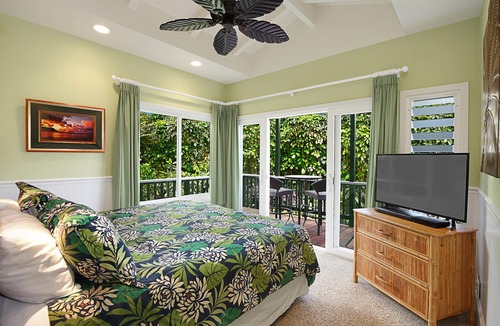 Hanalei House | Sunset Hale, Ocean view and Steps to Hanalei Bay - Walk to restaurants