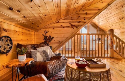 Chalet Village North Ski Chalet | Take It Easy - 5 Star Family Cabin View Hot Tub FirePit Pools Bears