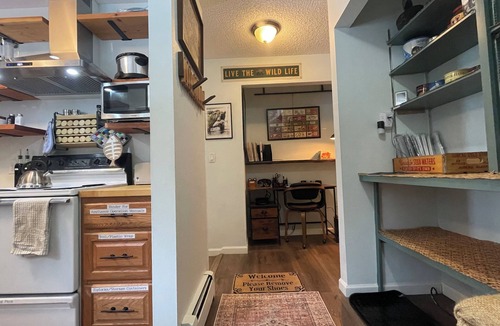 Mendenhaven Cottage | The Alaska Cottage pays homage to SE Alaska as a destination for over 100 years
