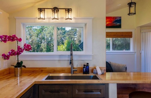 Hawi House | The Barn at Kohala