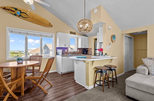 The Point House | The Bedloe: Cozy Beach Cottage
