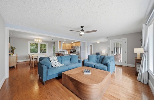 Northlakes House | The Lake Hickory Retreat- Waterfront Pet Friendly Home Away From Home!