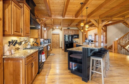Foscoe House | The Lodge at Twin Rivers-Luxury, accommodates 16 guests, Hot Tub, Pet Friendly