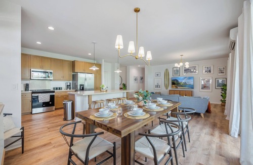 Makaha Valley House | 🤙The Makaha Shaka! 🤙3BR Villa Oahu 5 Min to Beach, Ocean View, Pool, Hot Tub