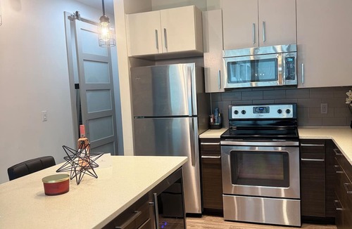 Peachtree Center Apartment | The Midnight Luxury Condo With Pool, Gym & Minutes to Downtown ATL