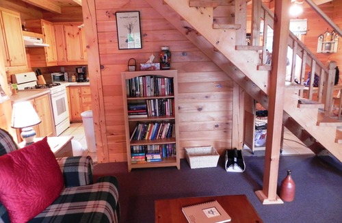 Sangerville Cottage | The modern comforts of home with easy access to Maine's natural beauty