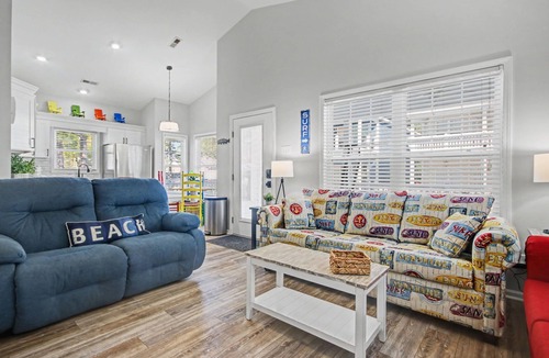 Surfside Beach Cottage | The Surf Shack-Limo Golf Cart & Linens Included in Ocean Lakes Family Campground