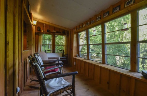 Topton Apartment | The Tulip Poplar Cabin - Perfect for Two People