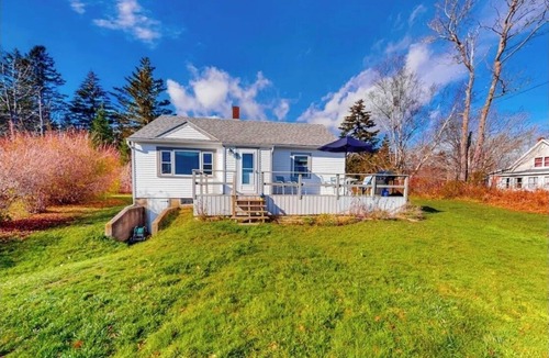 Pleasant Point House | "THE WAY LIFE SHOULD BE" WATERFRONT OASIS/ HARBOR VIEWS AND A SHARED DOCK.