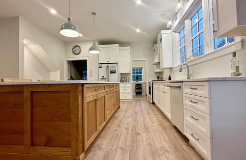Lamoine House | Tidal Cottage on Partridge Cove. Close to Acadia & Lamoine Beach!