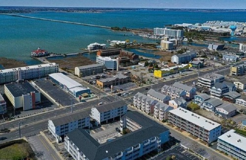 Midtown Ocean City Condo | Tiffanie by the Sea Ocean side Condo with pool! Sleeps 6, New to market! 5*****