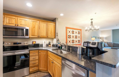 Foscoe Condo | Timbers F-2 -Mtn Condo, Gated Resort, Indoor/Outdoor Pools & Hot Tub, Two Levels