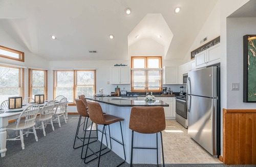Pine Island House | Tranquility - Pine Island, Lake View, Pets OK, Hot Tub, 2 Community Pools/Tennis/Playground