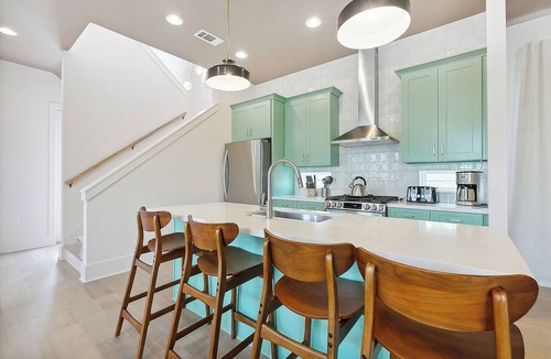 Bayou St. John House | Tropical Escape with Pool near JazzFest, FQ, Bourbon, SuperDome