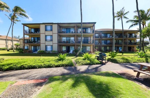 Kapaa House | Tropical Garden 1BR Loft Pono Kai Resort H307