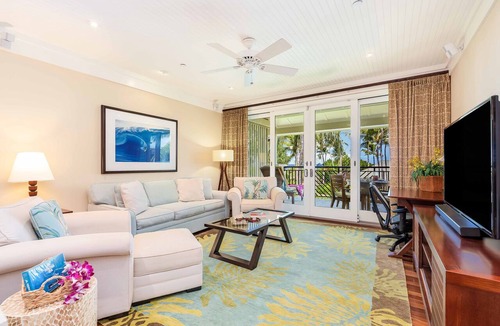 Kahuku Condo | Turtle Bay Villas 308 by Gather: Beachfront w/Shared Pool/Spa/AC