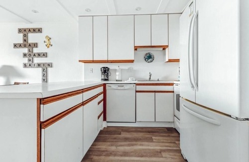 Nawiliwili Apartment | Two Bedroom Condo w/Full Kitchen | Onsite Outdoor Pool | Near Nawiliwili Park