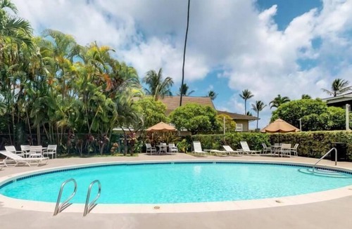Wailua Apartment | Ultimate Kauai Adventure Awaits! Pool, Free Parking, Close to Beach!