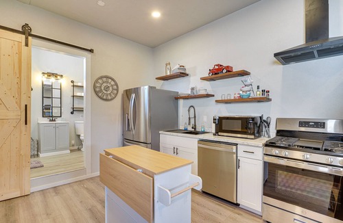 Vineyard Apartment | Unique Vineyard Studio w/Shared Outdoor Oasis!