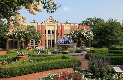 Home Park Hotel | Urban Retreat in Midtown Atlanta! 3 Comfortable Units! Seasonal Pool Onsite!