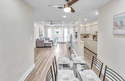 Coral Ridge Isles Apartment | Vacation 1BD Heated Pool near Beach Ft Lauderdale