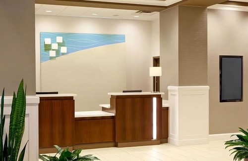 College Park Hotel | Value Meets Relaxation! 3 Spacious Units, Pet-Friendly, w/Indoor Pool!