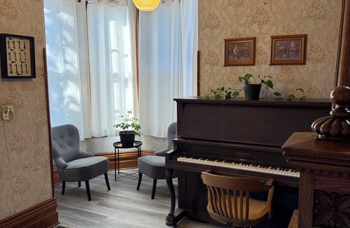 Strathroy Apartment | Victorian Second Floor Turret Apartment