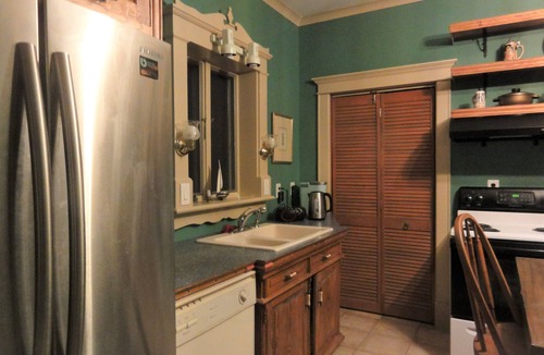 Richmond House | Village House, Sleeps 16, Free Parking, Walk to town, Mid-coast hub