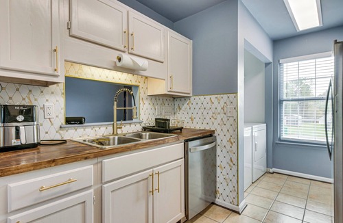 Paw Creek House | Vintage-Chic Getaway: 6 Mi to Uptown Charlotte