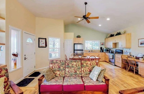 Volcano House | Volcano Retreat with Full Kitchen, Gas Fireplace & Lanais