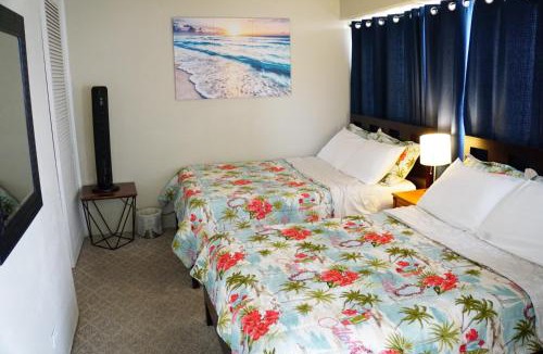 McCully - Moiliili Apartment | Waikiki condo 2 bedroom FREE parking 4beds