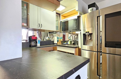 Waikiki Hotel | Waikiki Grand Hotel® 716 ¦ Queen 7th Fl Studio-Suite w/Kitchen & Pool