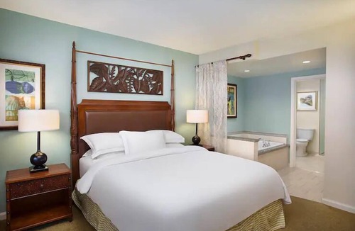 Waikiki Resort | Waikiki | Waikiki Surf Stay | Pool & Beach | 1BR