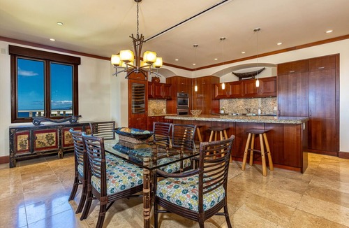 Wailea Villa | Wailea Beach penthouse w/ocean views and lanai