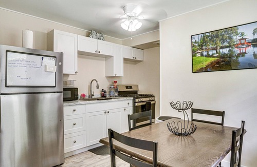 Hilo Apartment | Walk to Dining & Local Markets! Hilo Getaway