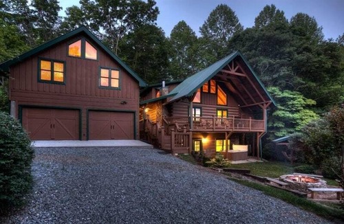Blue Ridge Cabin | Water's Edge | Blue Ridge, GA