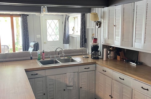 Livermore Cottage | Waterfront 3-bedroom cottage on Brettuns Pond in Livermore, ME.
