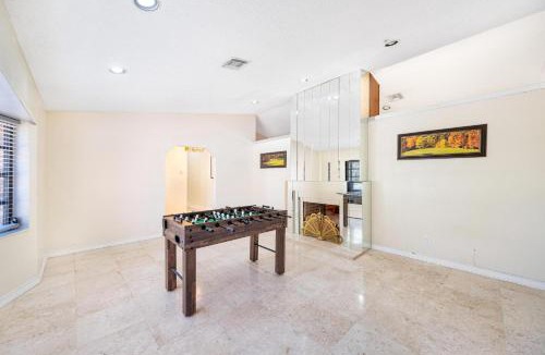 Tamarac House | Waterfront 5BR Home with Game room Pool Sleeps 10