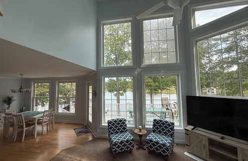 Henrico House | Waterfront Oasis Waterfront 4-bedroom home with dock in a no-wake zone!
