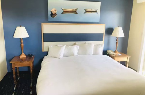 Glen Cove Condo | Waterfront Two Bedroom Condo - Rockport Resort on the Ocean