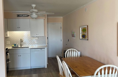 North Carolina Coast Condo | Welcome to Bikini Bottom enjoy the ocean or pool. 1 block to beach.
