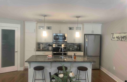 Fredericton Apartment | Welcome to our beautiful 2 level townhouse located in uptown Fredericton