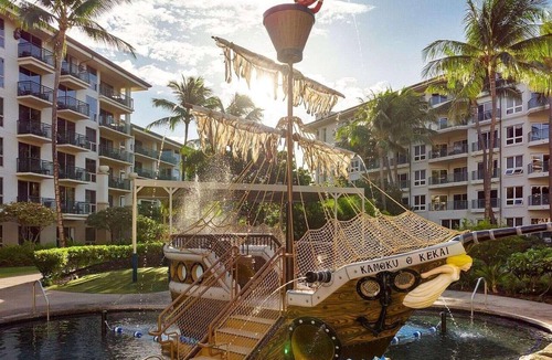 Kaanapali Apartment | West Maui Getaway with Oceanfront Pools & Tropical Studio Retreat